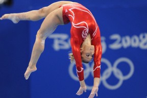 德甲场面壮观：攻坚战精彩纷呈，德甲进攻型球队